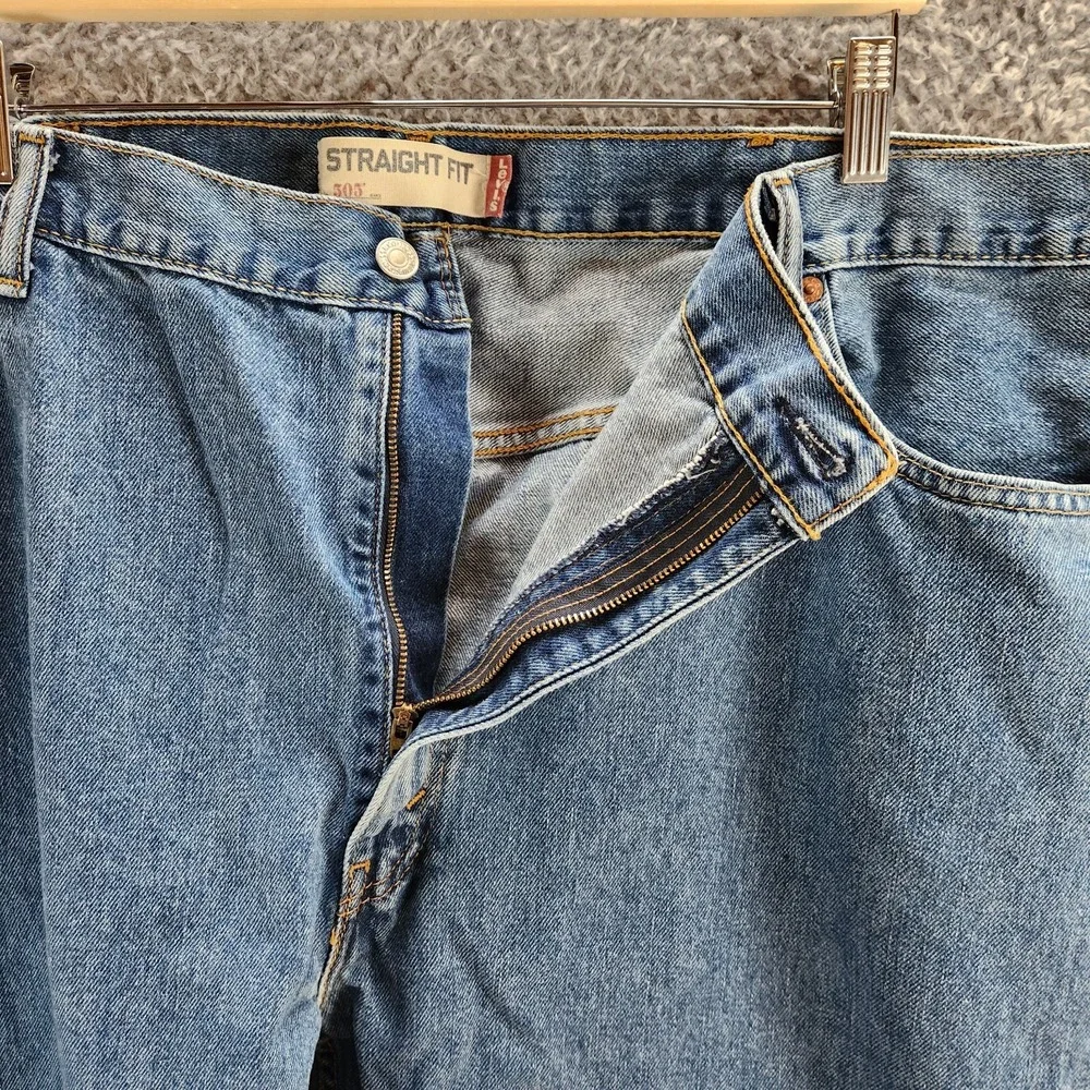 Levis 505 Jeans Men's 46X30‎ (fits 43x30) Blue 100% Straight Fit Medium Wash